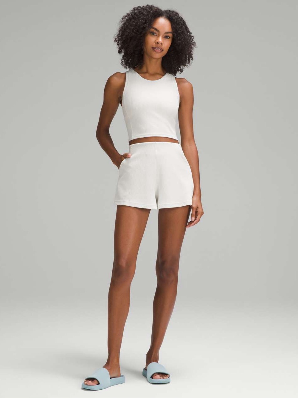 Lululemon Ribbed Softstreme High-Rise Short 2" Size 12 white/bone lw7cpns